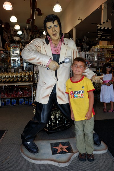 1659 Los Angeles Hollywood Elvis Corentin.jpg